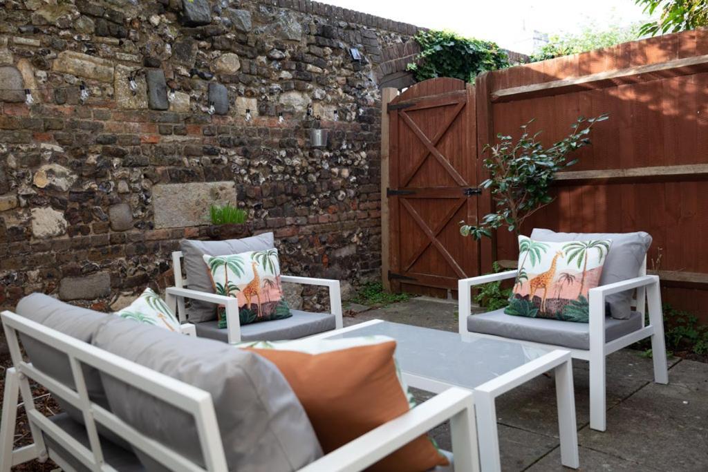 Stylish & Spacious City Centre 3-Bedroom Townhouse - Sleeps 6 Canterbury Exterior foto